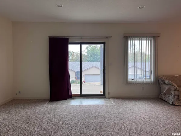 $229,900 | 504 Mill Ridge Road, Unit 2, Clinton, IA 52732