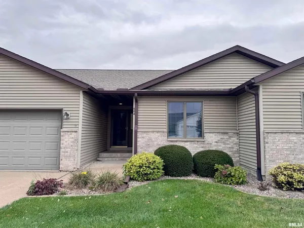 $229,900 | 504 Mill Ridge Road, Unit 2, Clinton, IA 52732