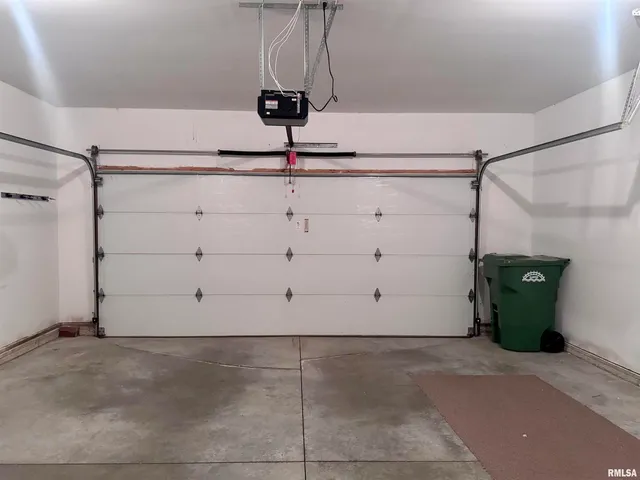 $239,000 | 504 Mill Ridge Road, Clinton, IA 52732