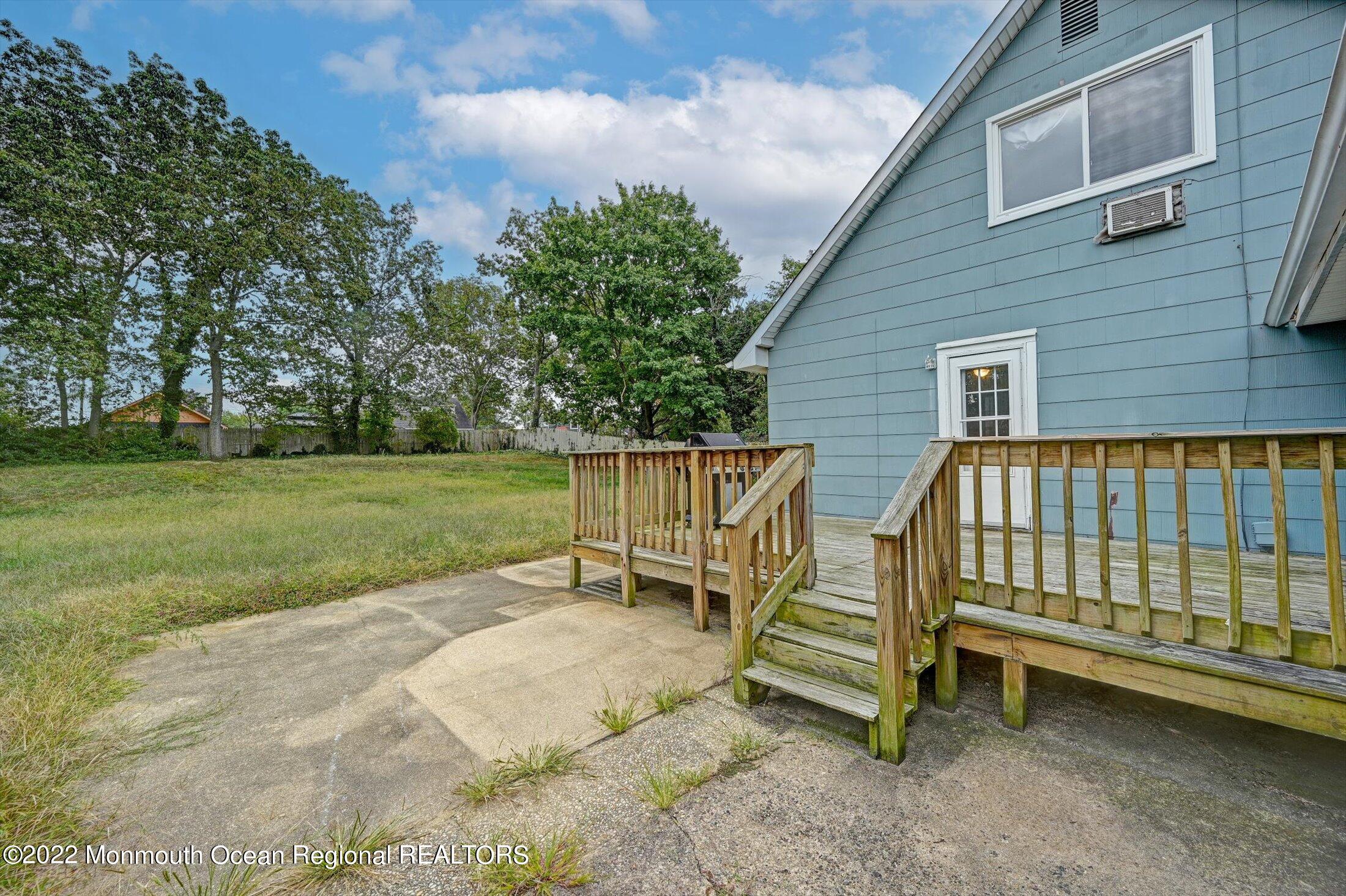 76 Salem Hill Road Howell, NJ 07731 - Photo 13 of 17 13-29484317