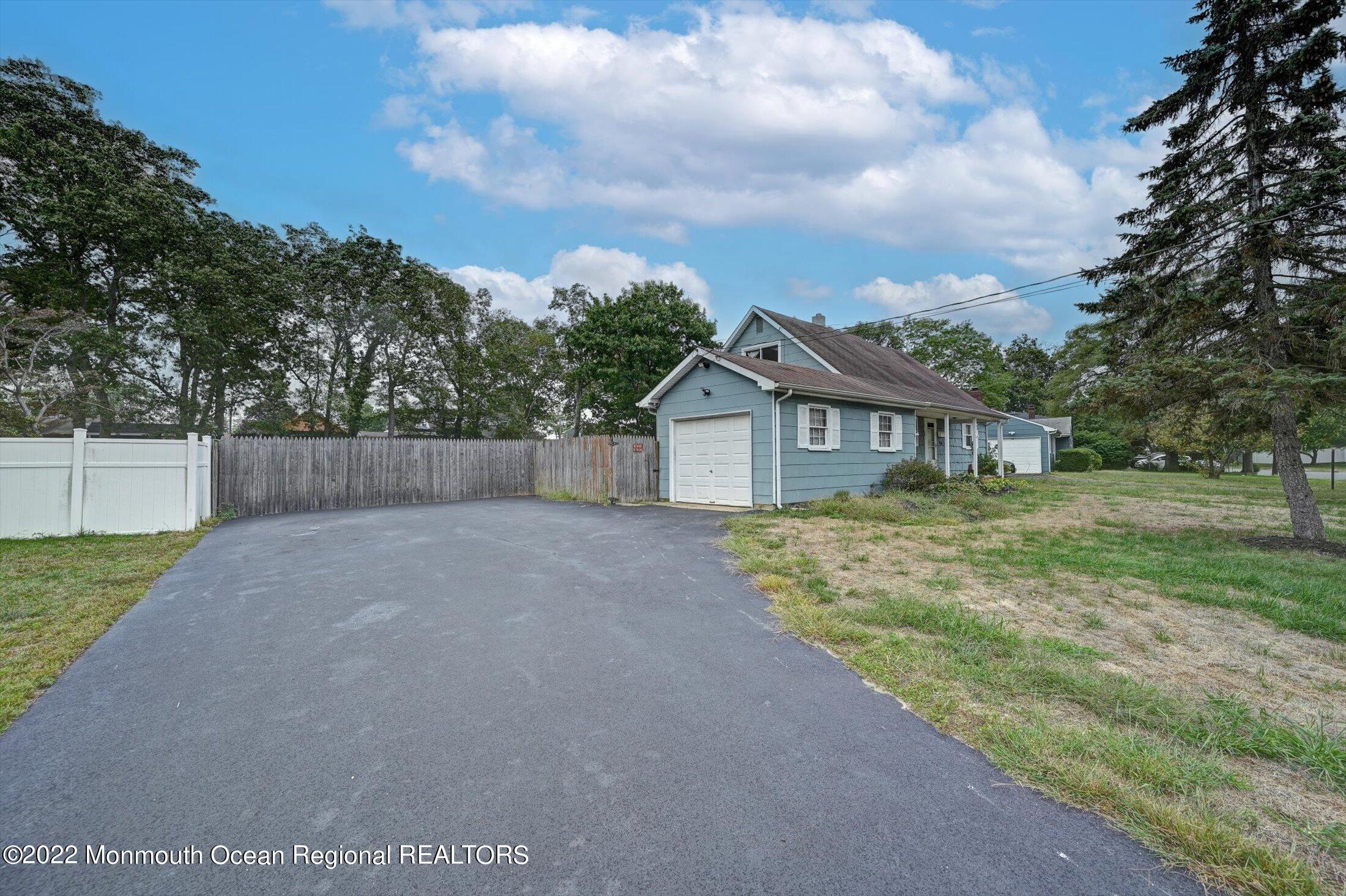 76 Salem Hill Road Howell, NJ 07731 - Photo 16 of 17 16-29484310