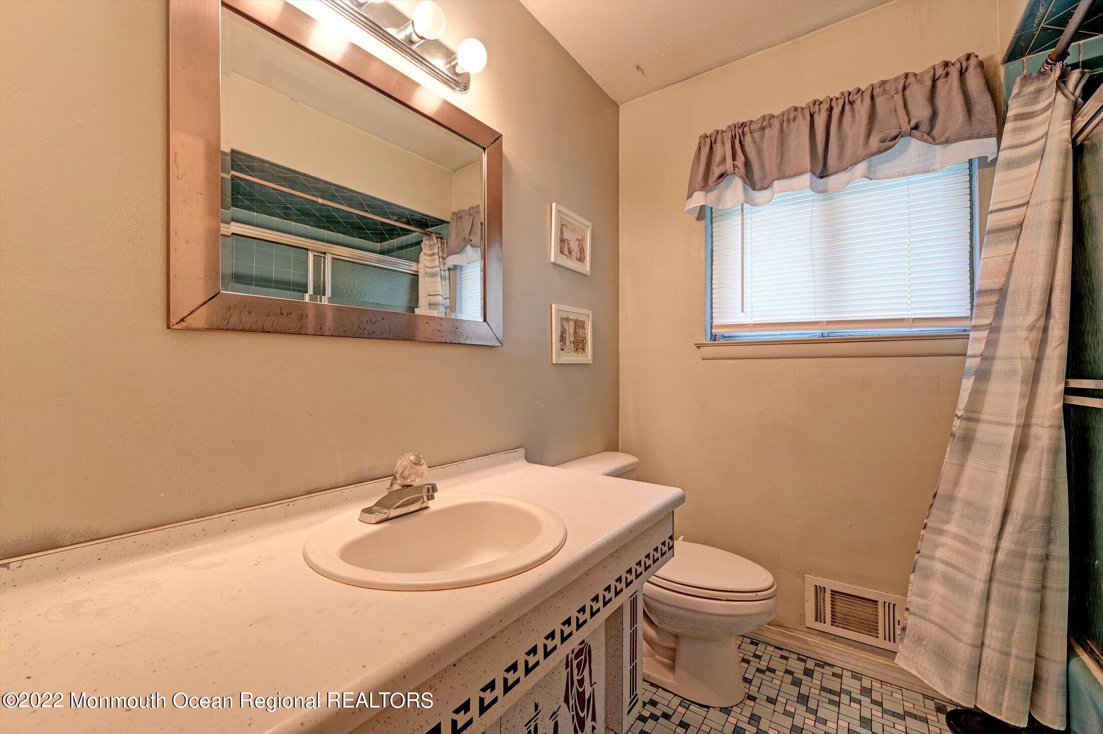 76 Salem Hill Road Howell, NJ 07731 - Photo 7 of 17 07-29484485