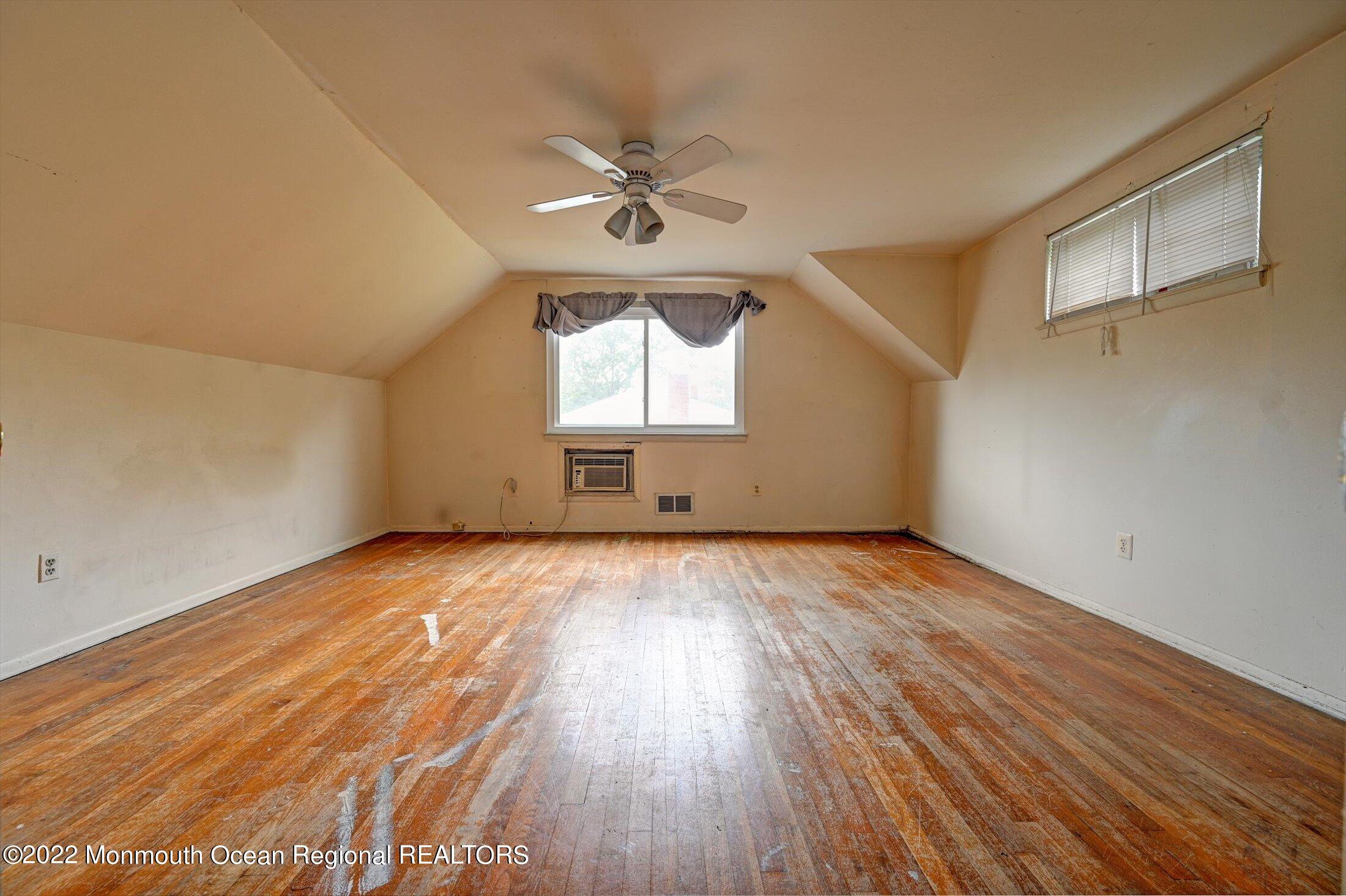 76 Salem Hill Road Howell, NJ 07731 - Photo 9 of 17 09-29484521