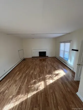 $2,325 | 117 Blydenburg Avenue, Unit B, Smithtown, NY 11787