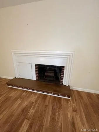 $2,325 | 117 Blydenburg Avenue, Unit B, Smithtown, NY 11787