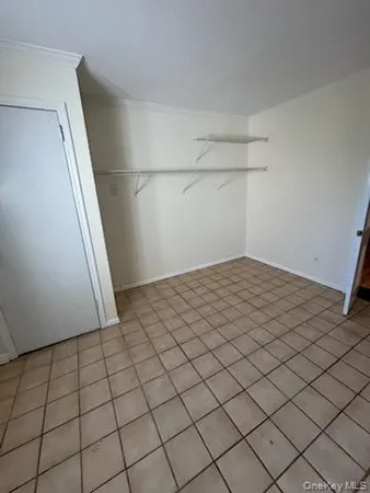 $2,325 | 117 Blydenburg Avenue, Unit B, Smithtown, NY 11787