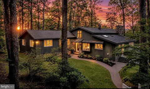 $1,250,000 | 13 High Road, New Hope, PA 18938