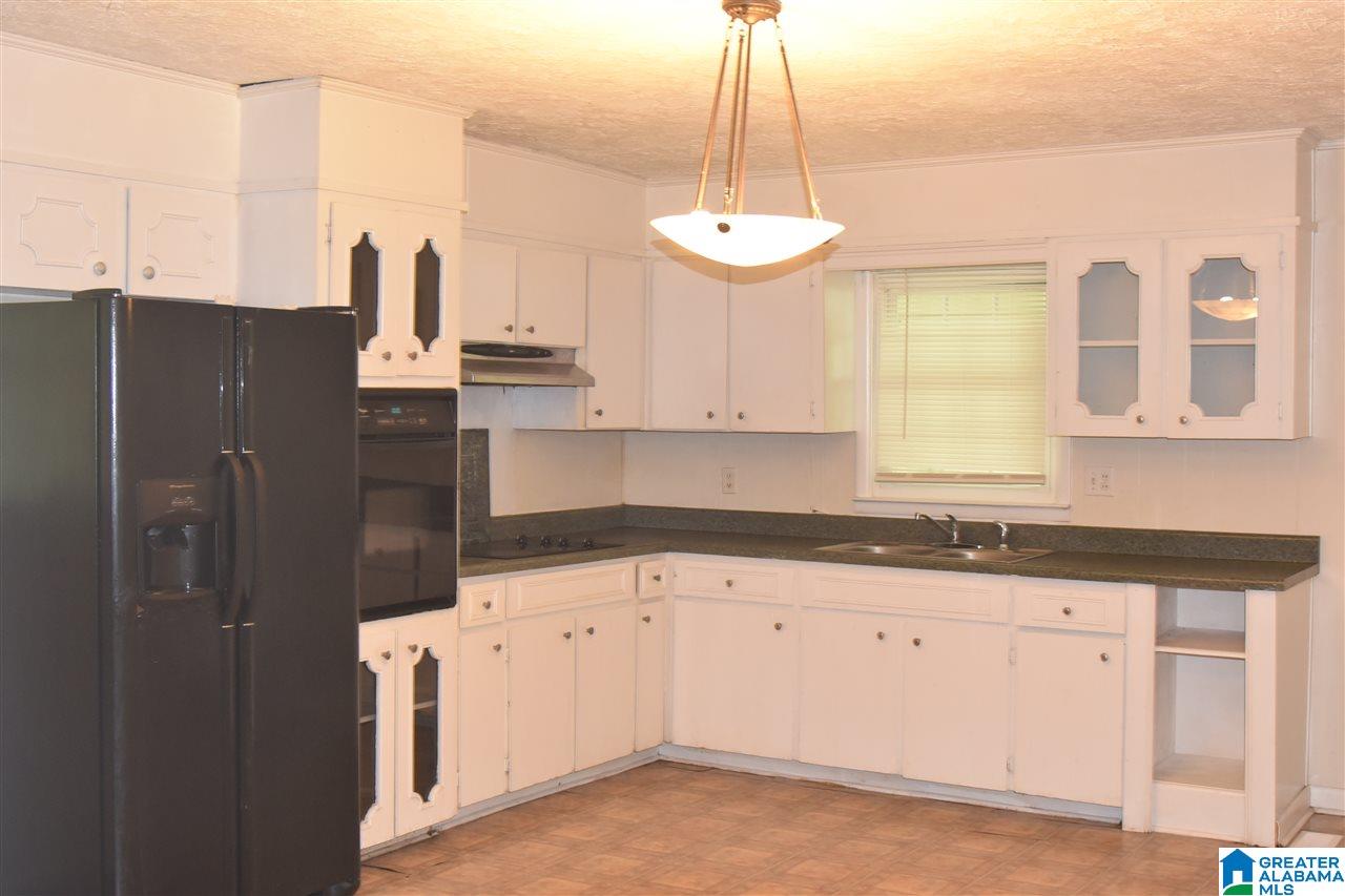 245 Tolbert Street Anniston, AL 36201 - Photo 2 of 35