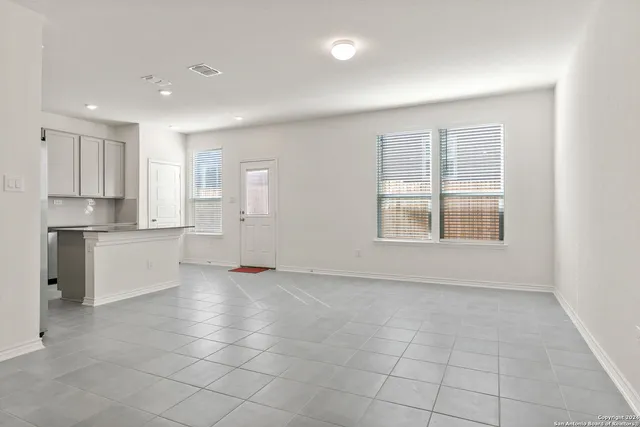 $2,300 | 14839 Vance Jackson Road, Unit 910, San Antonio, TX 78249