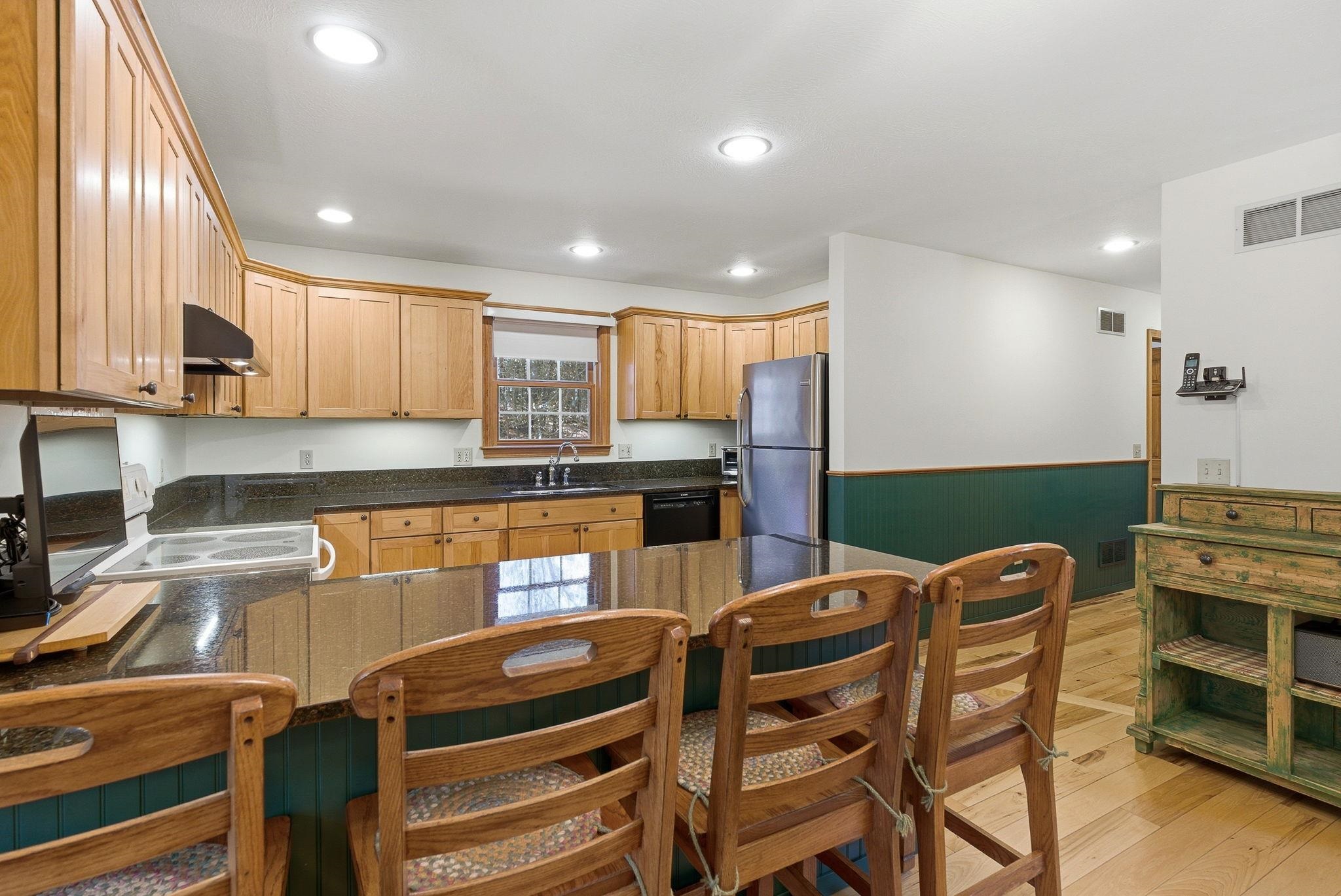 166 Amherst Street Amherst, NH 03031 - Photo 17 of 52