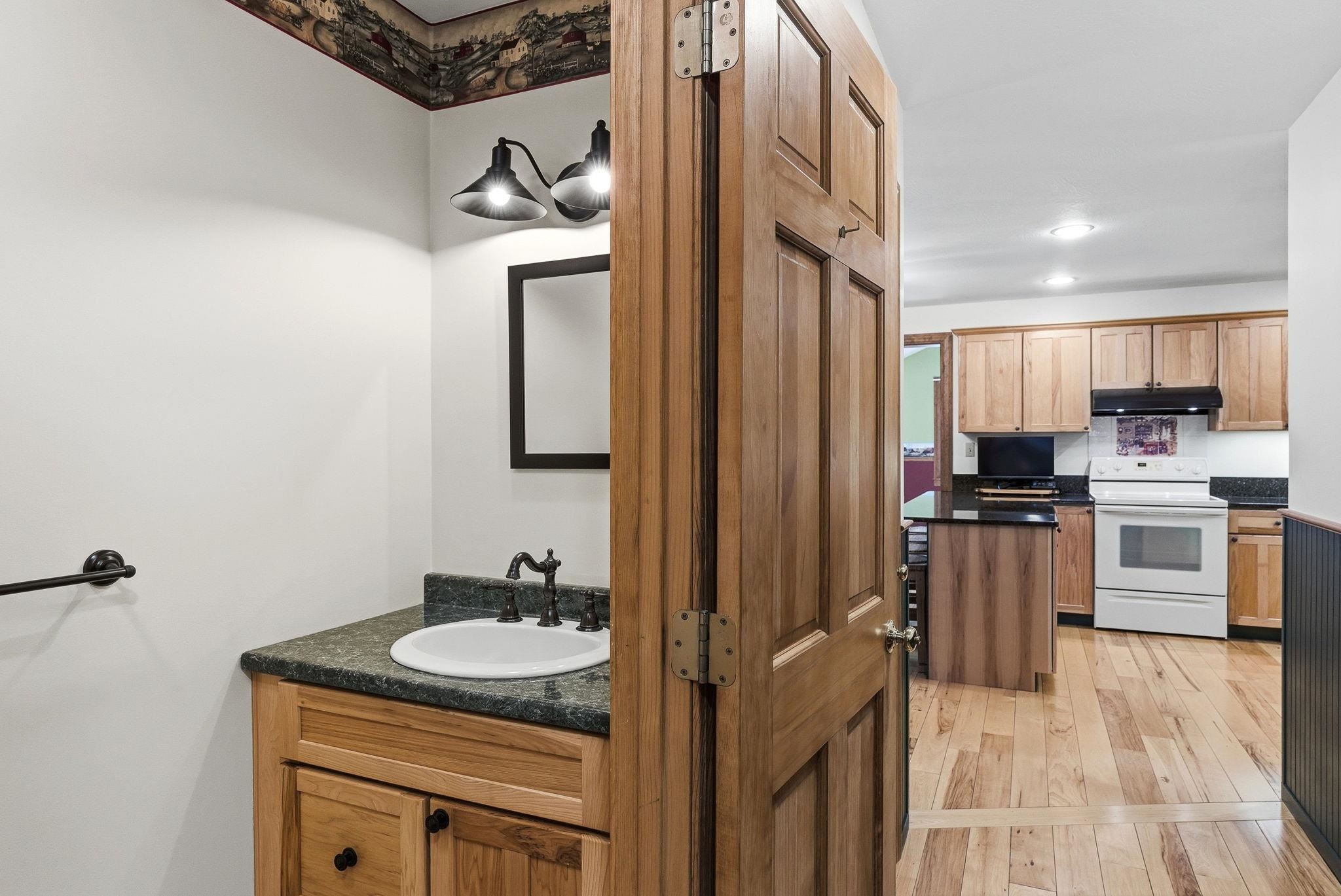 166 Amherst Street Amherst, NH 03031 - Photo 18 of 52