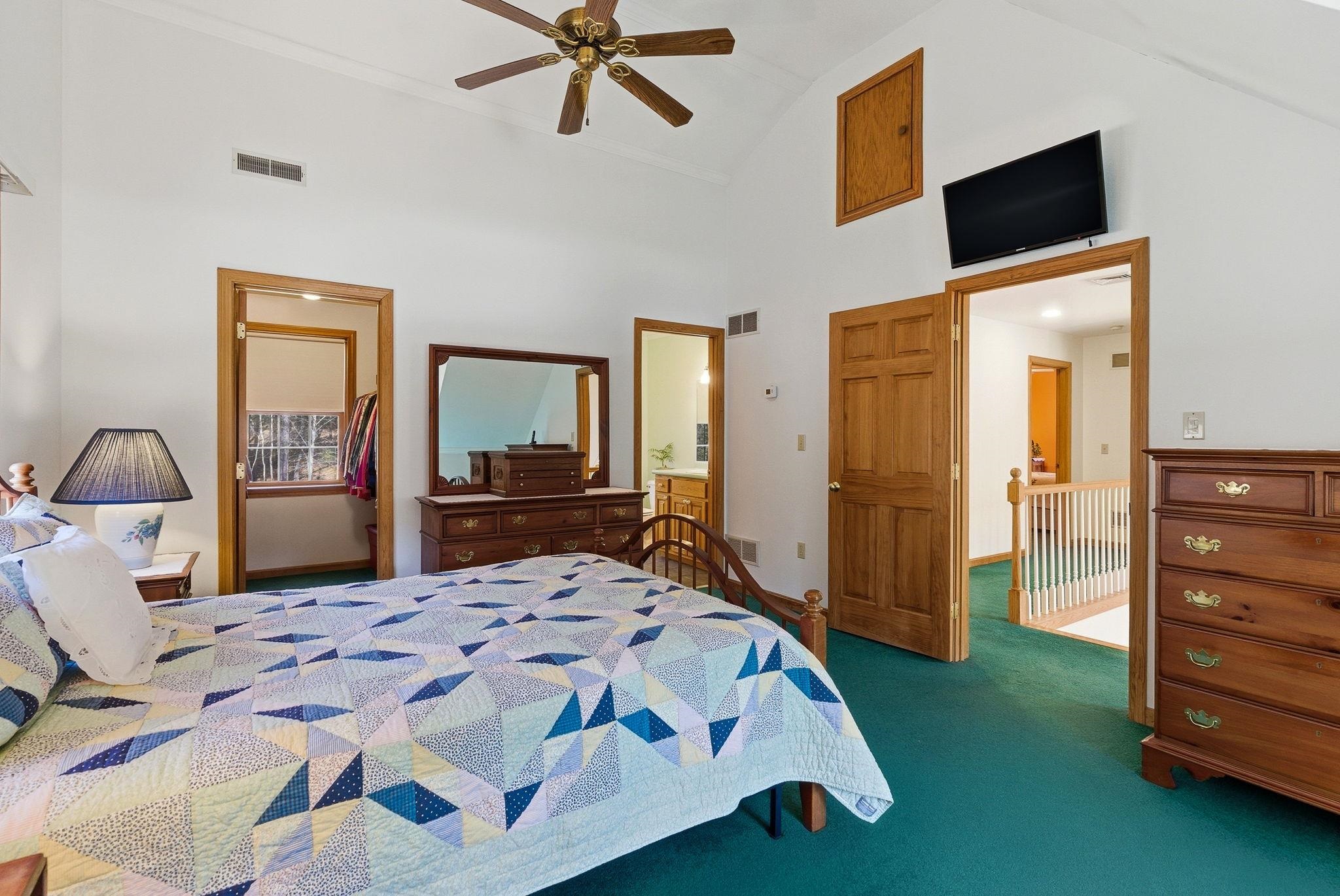 166 Amherst Street Amherst, NH 03031 - Photo 34 of 52