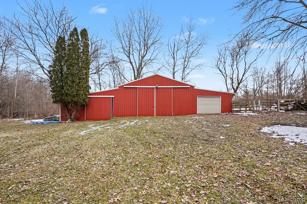 5051 Dutcher Road Howell, MI 48843 - Photo 27 of 33 Gallery Image 27