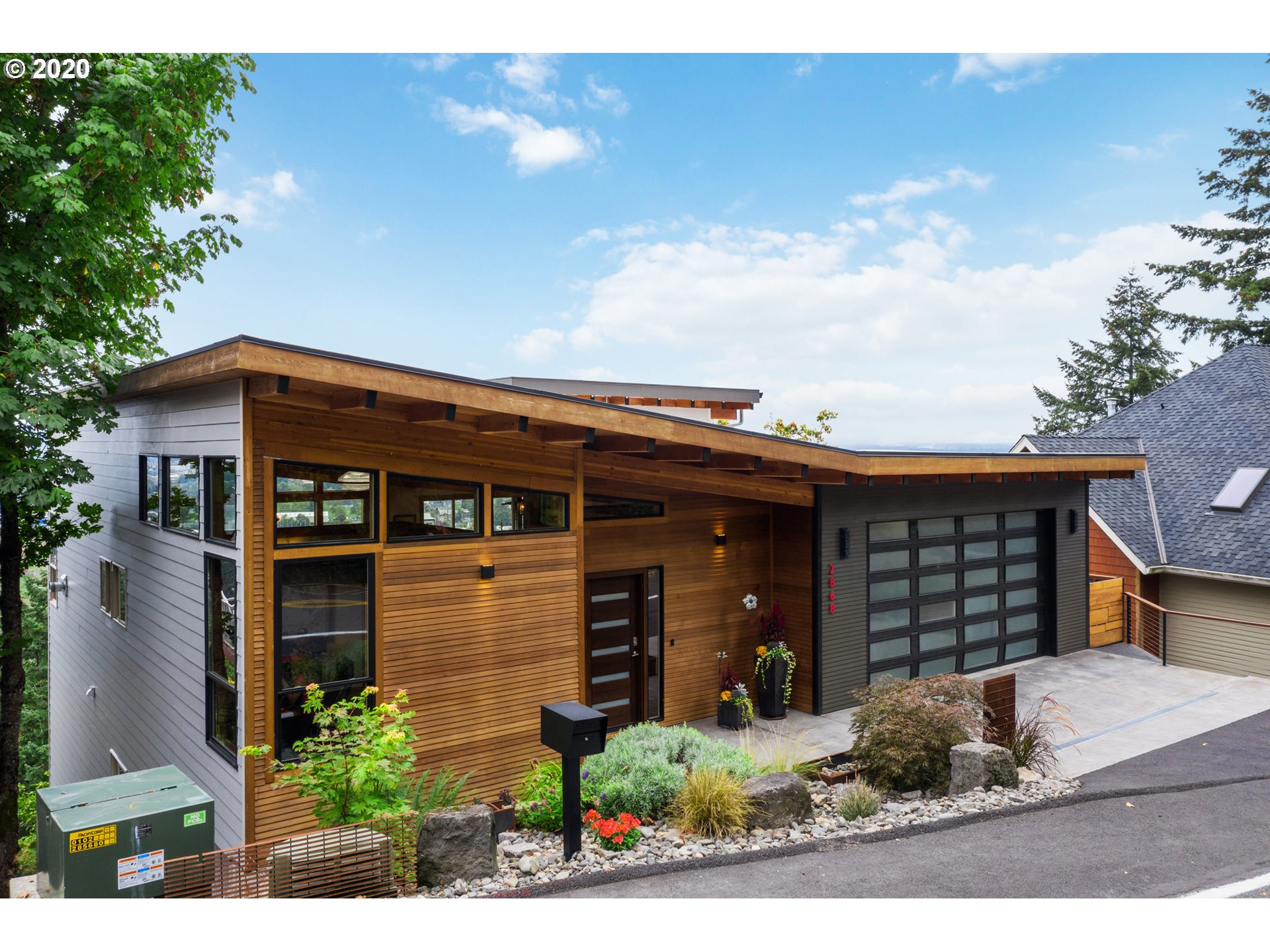 2868 Northeast Rocky Butte Road Portland, OR 97220 - Photo 2 of 32 Gallery Image 2