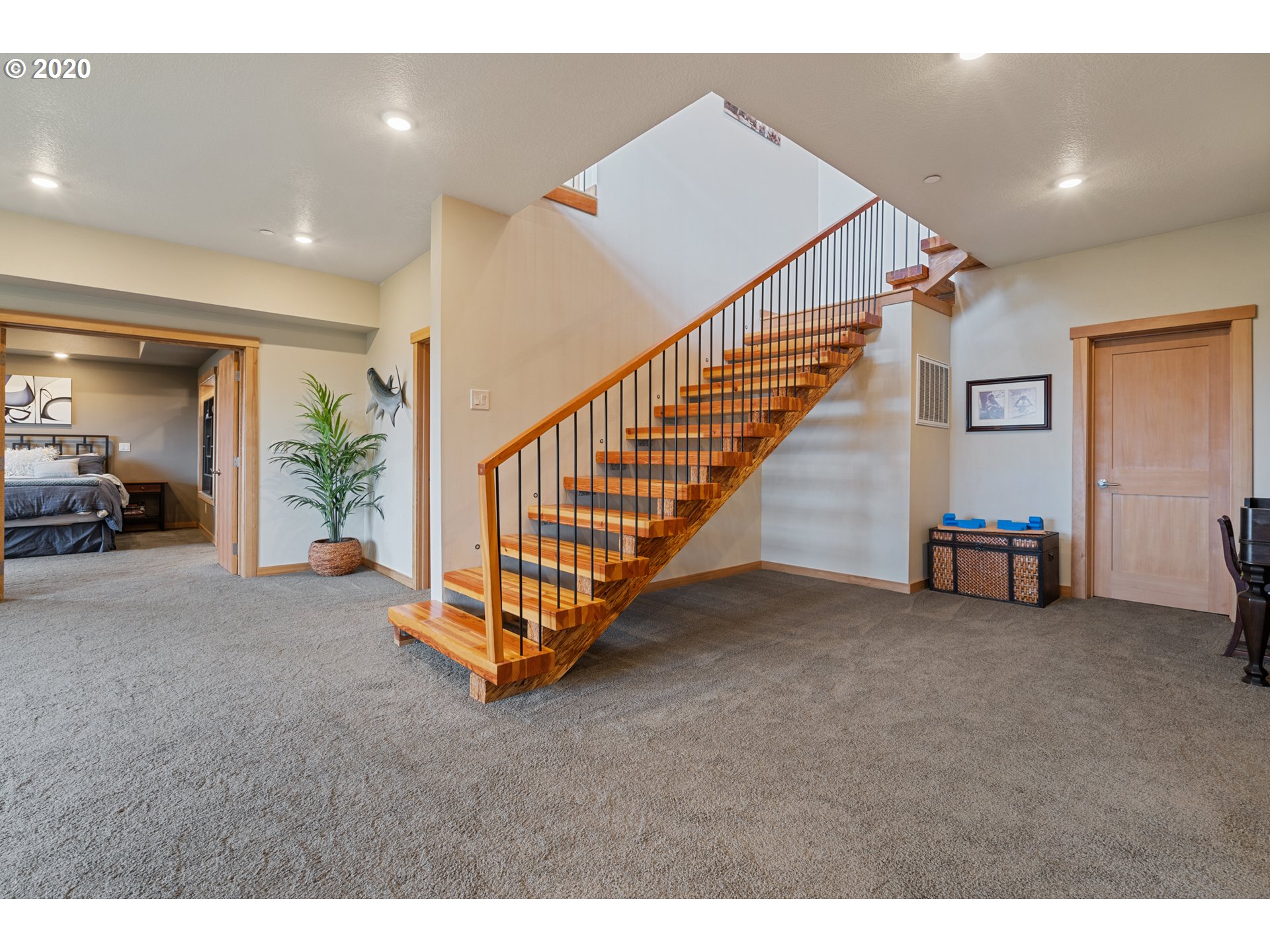 2868 Northeast Rocky Butte Road Portland, OR 97220 - Photo 21 of 32 Gallery Image 21