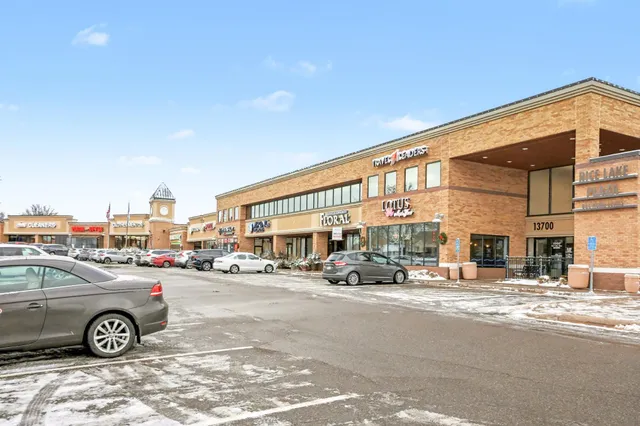 $214,900 | 13152 90th Place North, Maple Grove, MN 55369