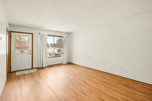 $214,900 | 13152 90th Place North, Maple Grove, MN 55369