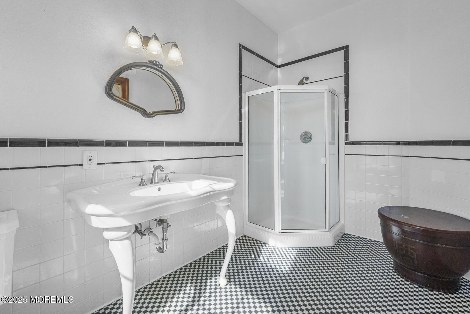 18 Schoolhouse Road Cream Ridge, NJ 08514 - Photo 114 of 136 a bathroom with a sink a toilet and a shower