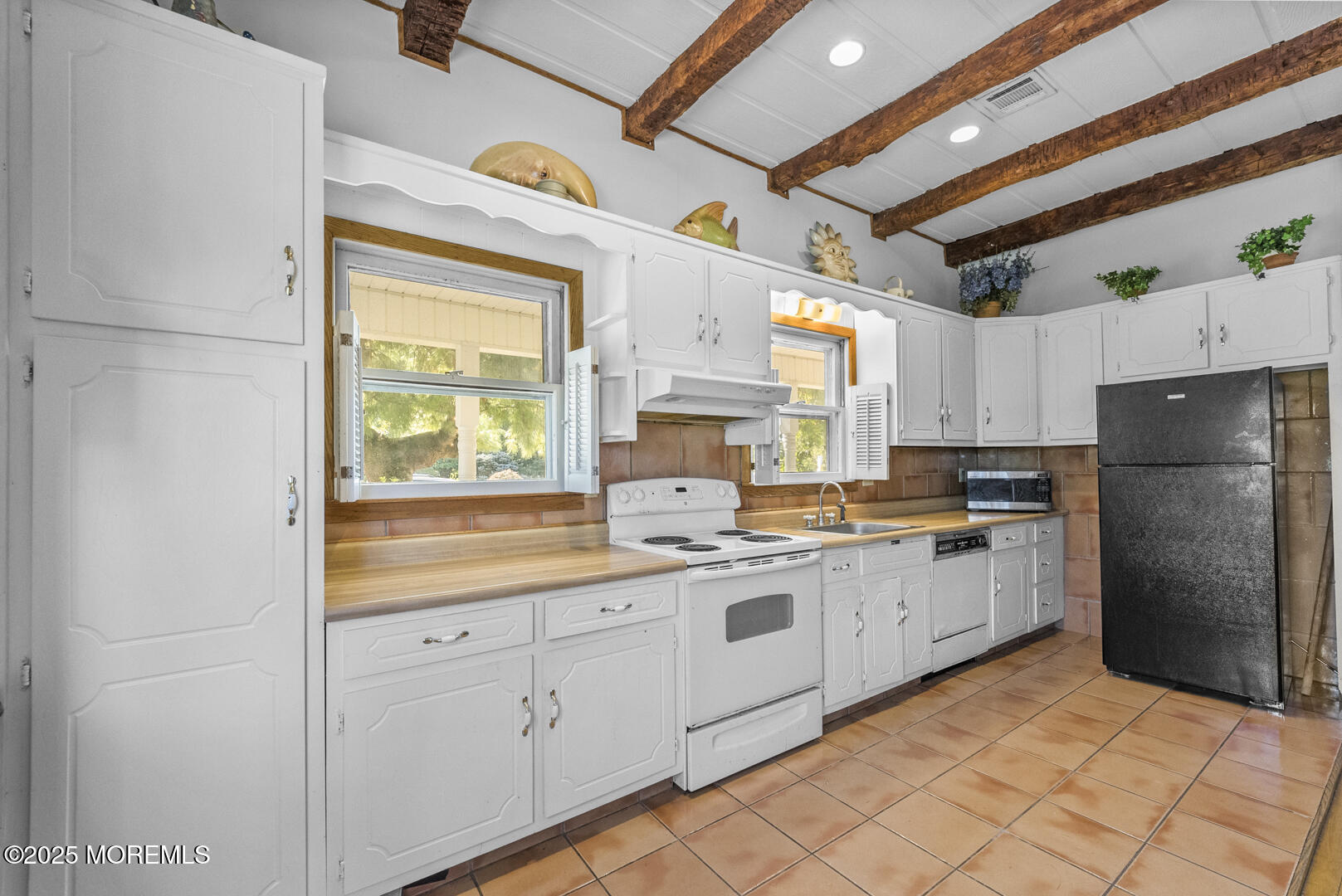 18 Schoolhouse Road Cream Ridge, NJ 08514 - Photo 34 of 136 DSC08323