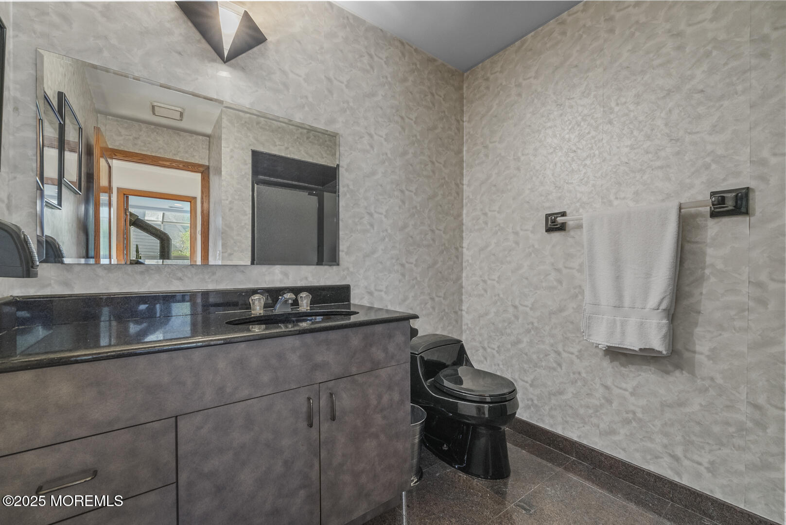 18 Schoolhouse Road Cream Ridge, NJ 08514 - Photo 57 of 136 DSC08573