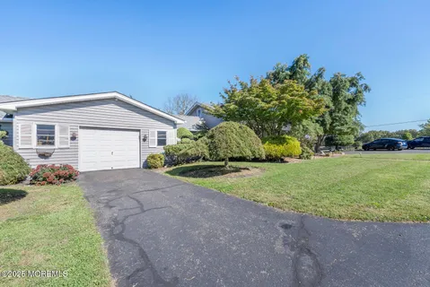 $3,500,000 | 18 Schoolhouse Road, Cream Ridge, NJ 08514