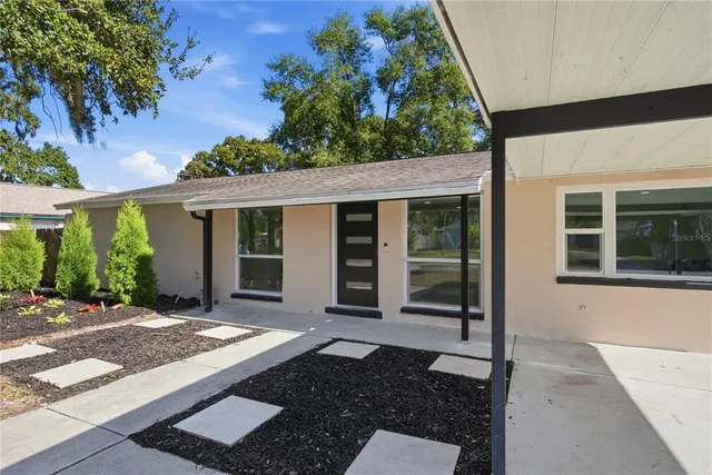 $409,599 | 613 Highview Circle North, Brandon, FL 33510