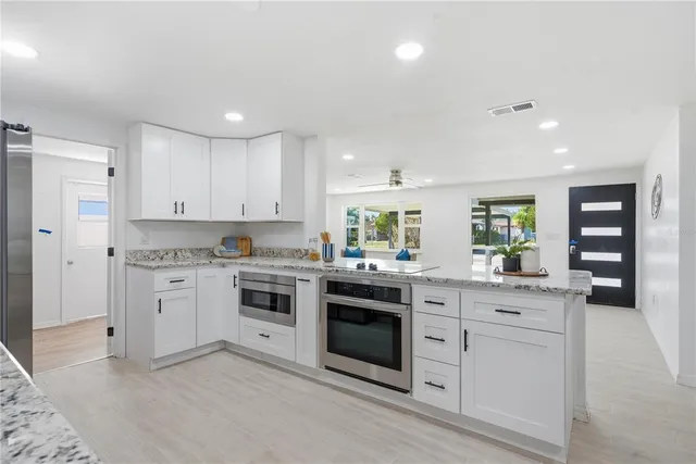 $409,599 | 613 Highview Circle North, Brandon, FL 33510