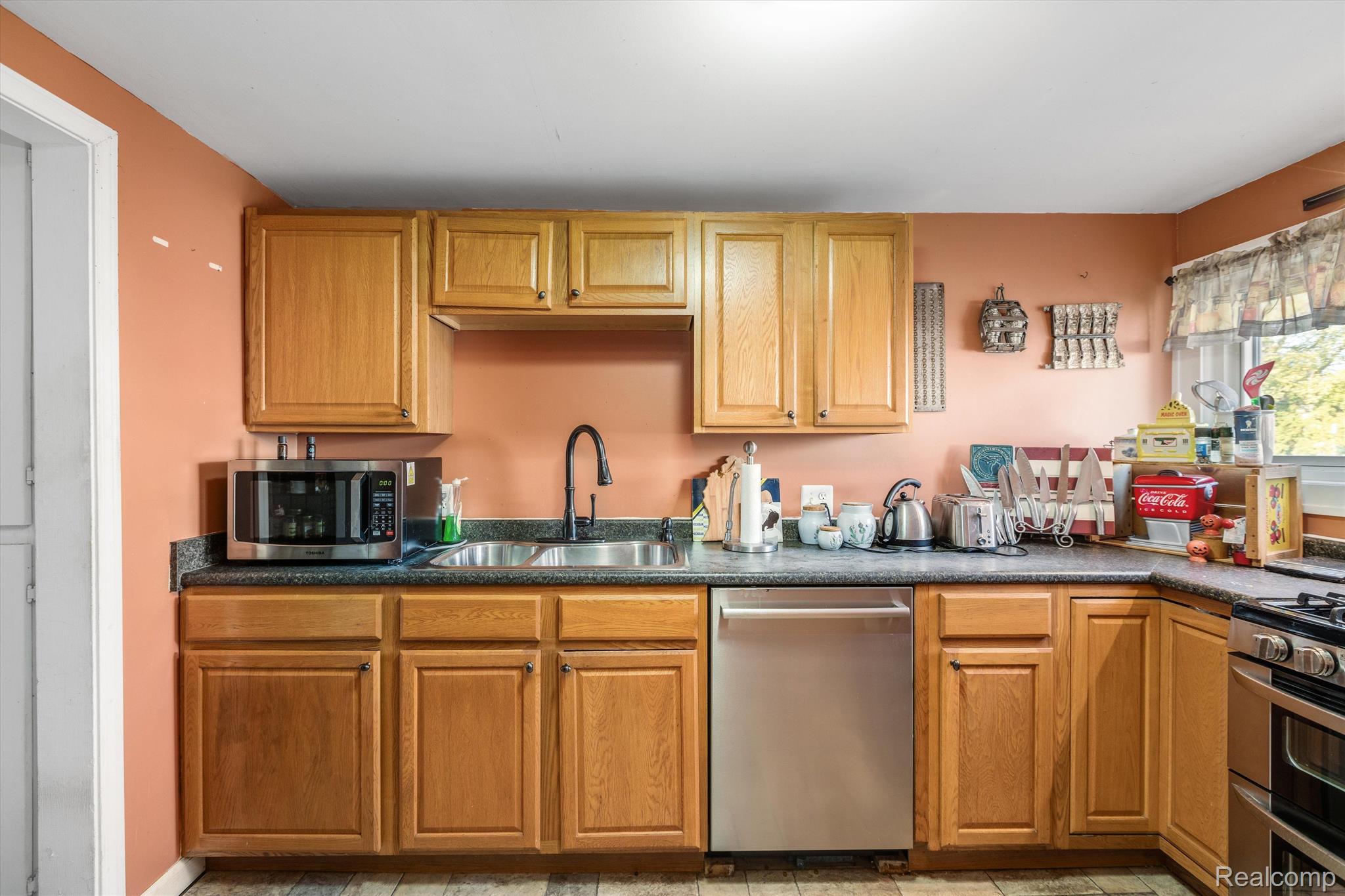 3080 Grant Road Rochester, MI 48309 - Photo 17 of 36 Gallery Image 17