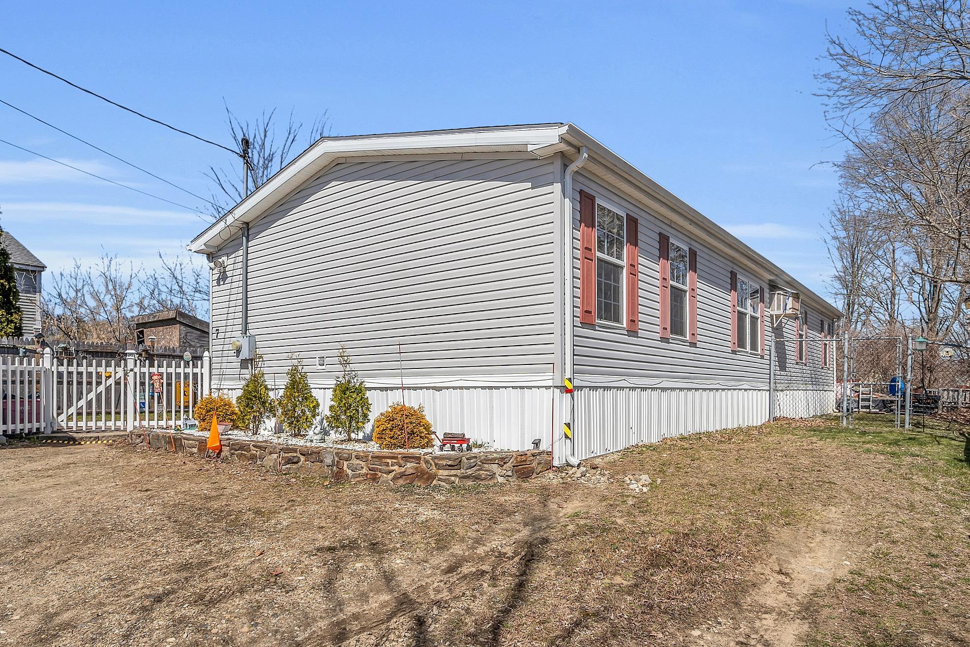 7 Union Street Derry, NH 03038 - Photo 36 of 36 Gallery Image 36