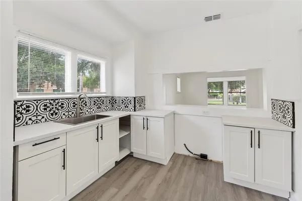 $2,200 | 98 West Esther Street, Orlando, FL 32806