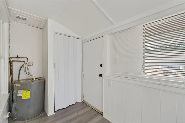 $2,300 | 98 West Esther Street, Orlando, FL 32806