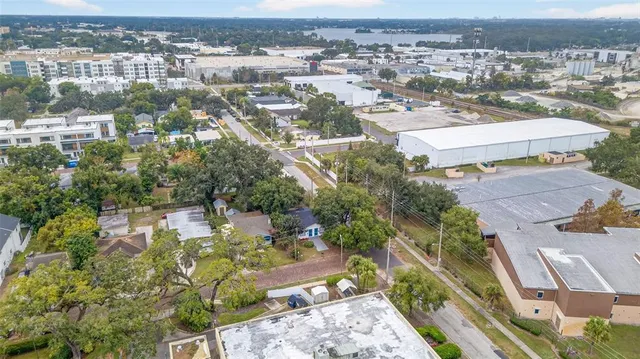 $2,300 | 98 West Esther Street, Orlando, FL 32806