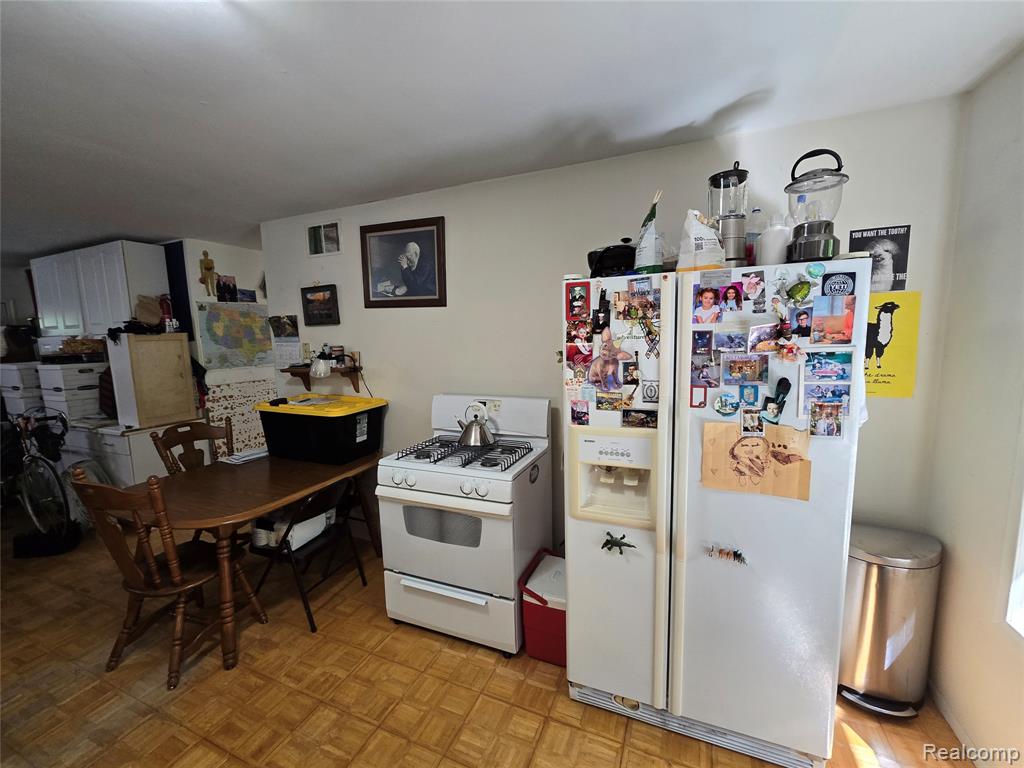 44611 Harris Road Belleville, MI 48111 - Photo 8 of 26