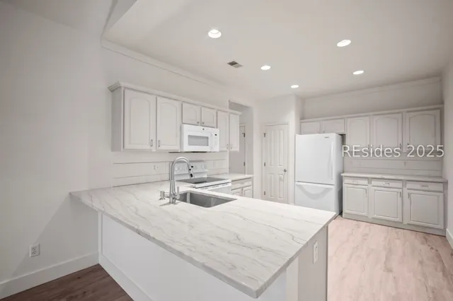 $318,000 | 464 Abbey Glen Way, Unit 464, Hardeeville, SC 29927