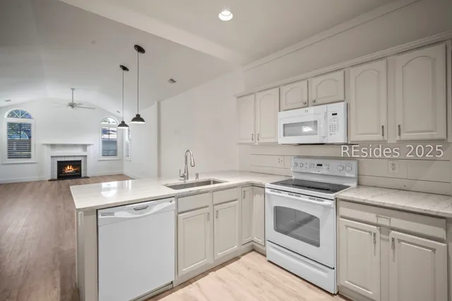 $318,000 | 464 Abbey Glen Way, Unit 464, Hardeeville, SC 29927