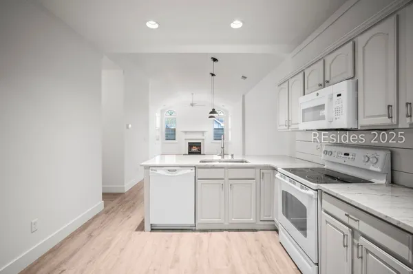 $318,000 | 464 Abbey Glen Way, Unit 464, Hardeeville, SC 29927