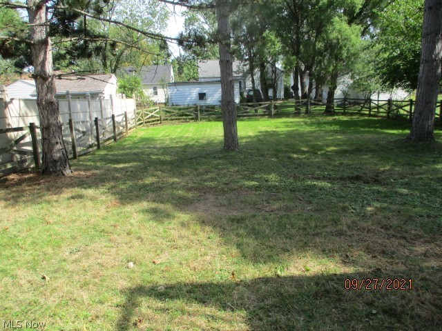 1575 Lyndhurst Road Lyndhurst, OH 44124 - Photo 4 of 14