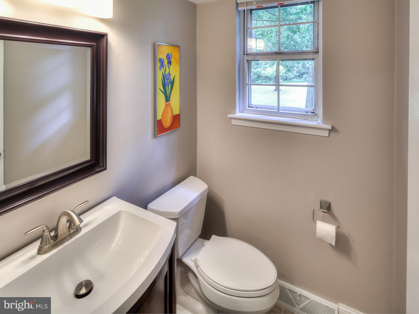 517 Winthrop Road Collegeville, PA 19426 - Photo 14 of 24 Bathroom