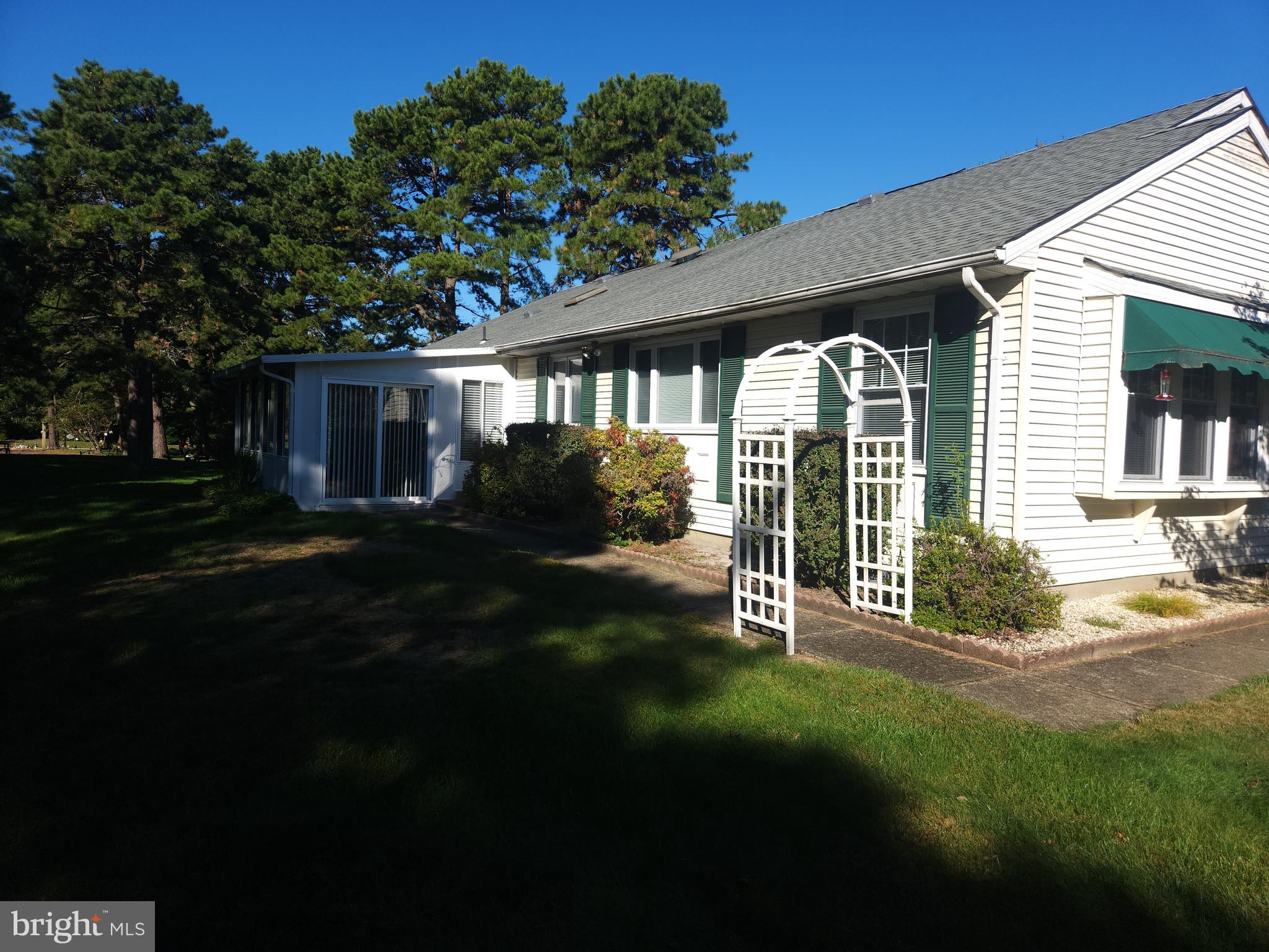 90 Sunset Road Manchester Township, NJ 08759 - Photo 29 of 32 Side of house