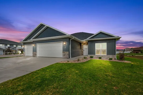 $419,900 | 733 Tambour Court, Unit 10, De Pere, WI 54115