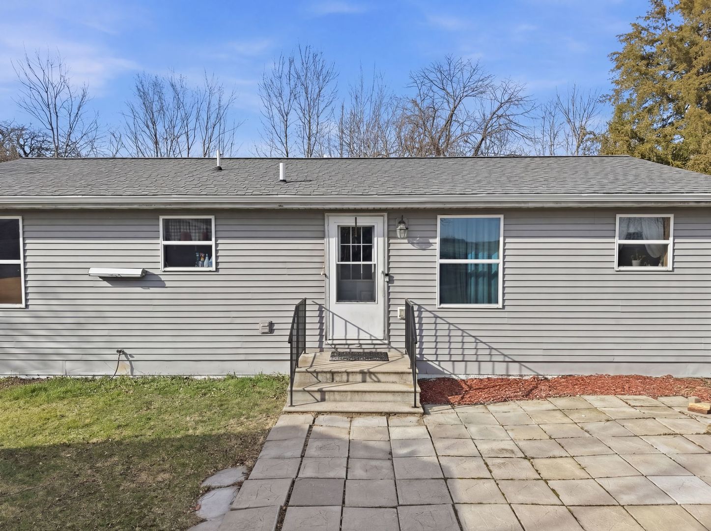 23007 Lovell Road Sycamore, IL 60178 - Photo 5 of 40
