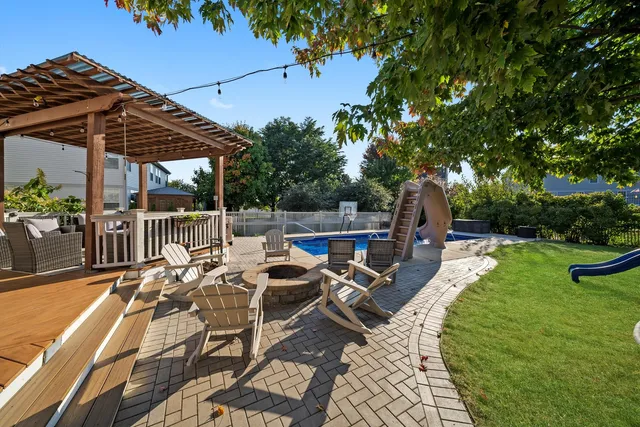 $565,000 | 25143 West Glen Oaks Lane, Shorewood, IL 60404