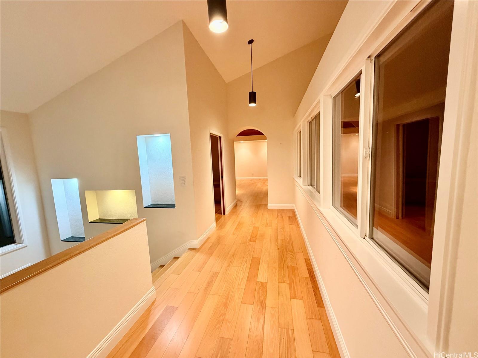 2138 Laukahi Street Honolulu, HI 96821 - Photo 5 of 16
