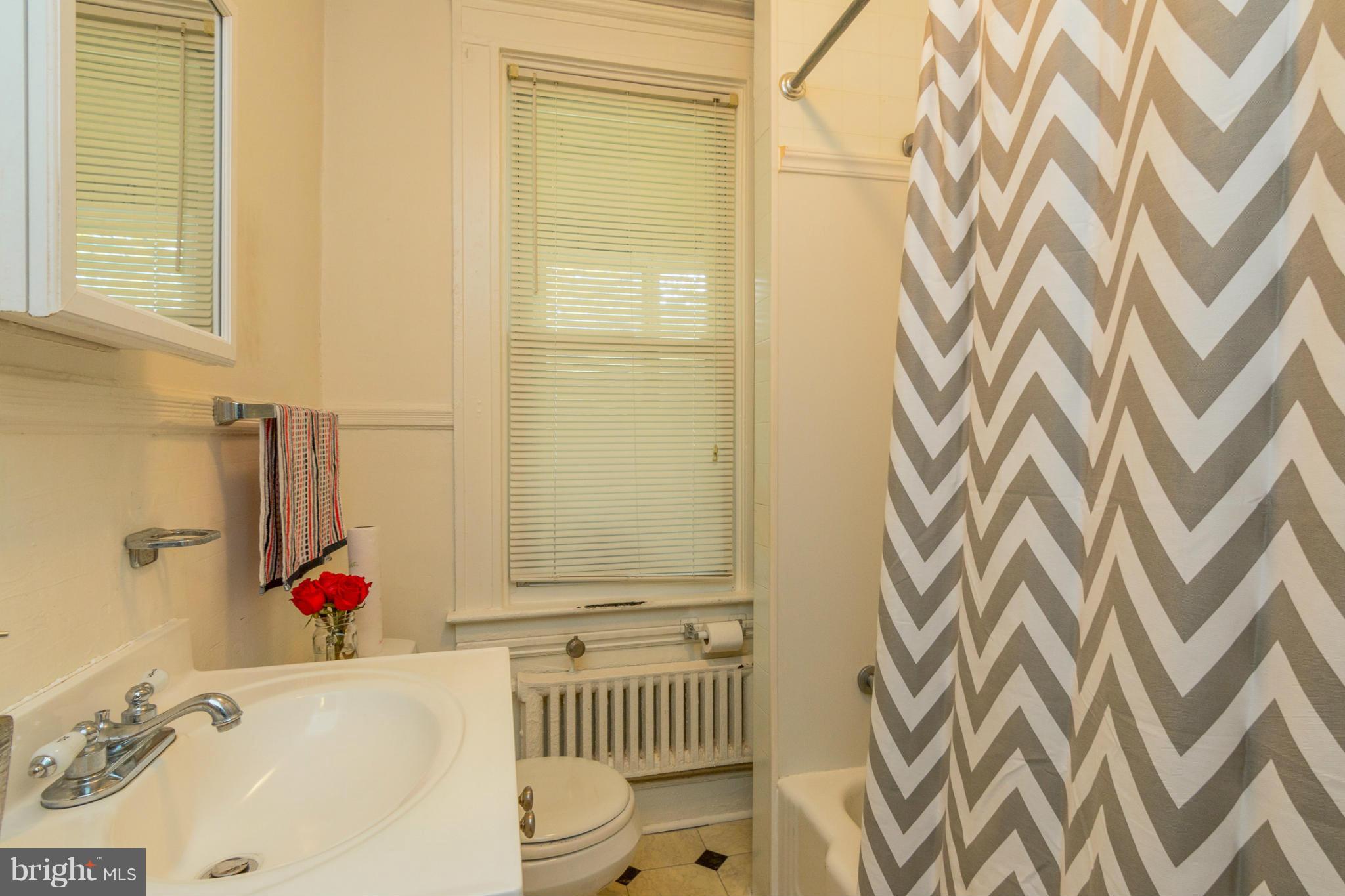 5401 Catalpha Road Baltimore, MD 21214 - Photo 22 of 25 Bath