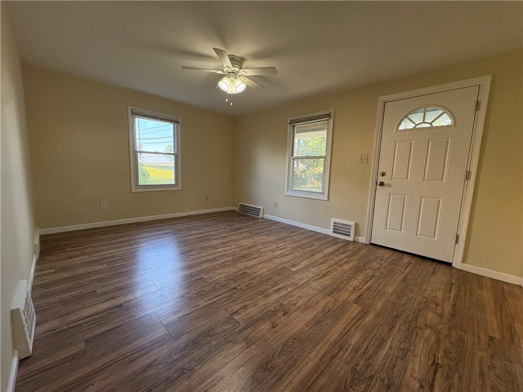 314 Fort Couch Road Pittsburgh, PA 15241 - Photo 2 of 15