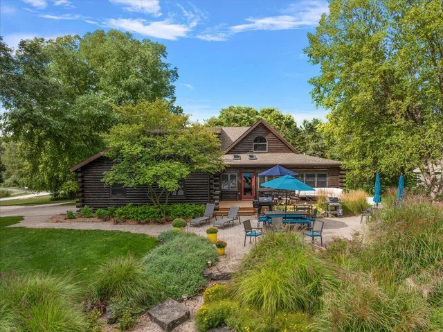 $789,900 | 2380 West Shore Drive, Trufant, MI 49347