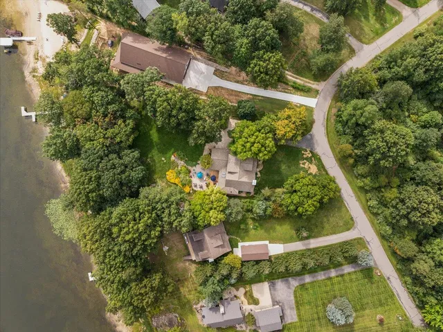 $789,900 | 2380 West Shore Drive, Trufant, MI 49347