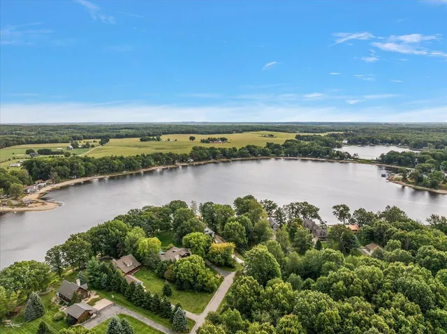 $789,900 | 2380 West Shore Drive, Trufant, MI 49347