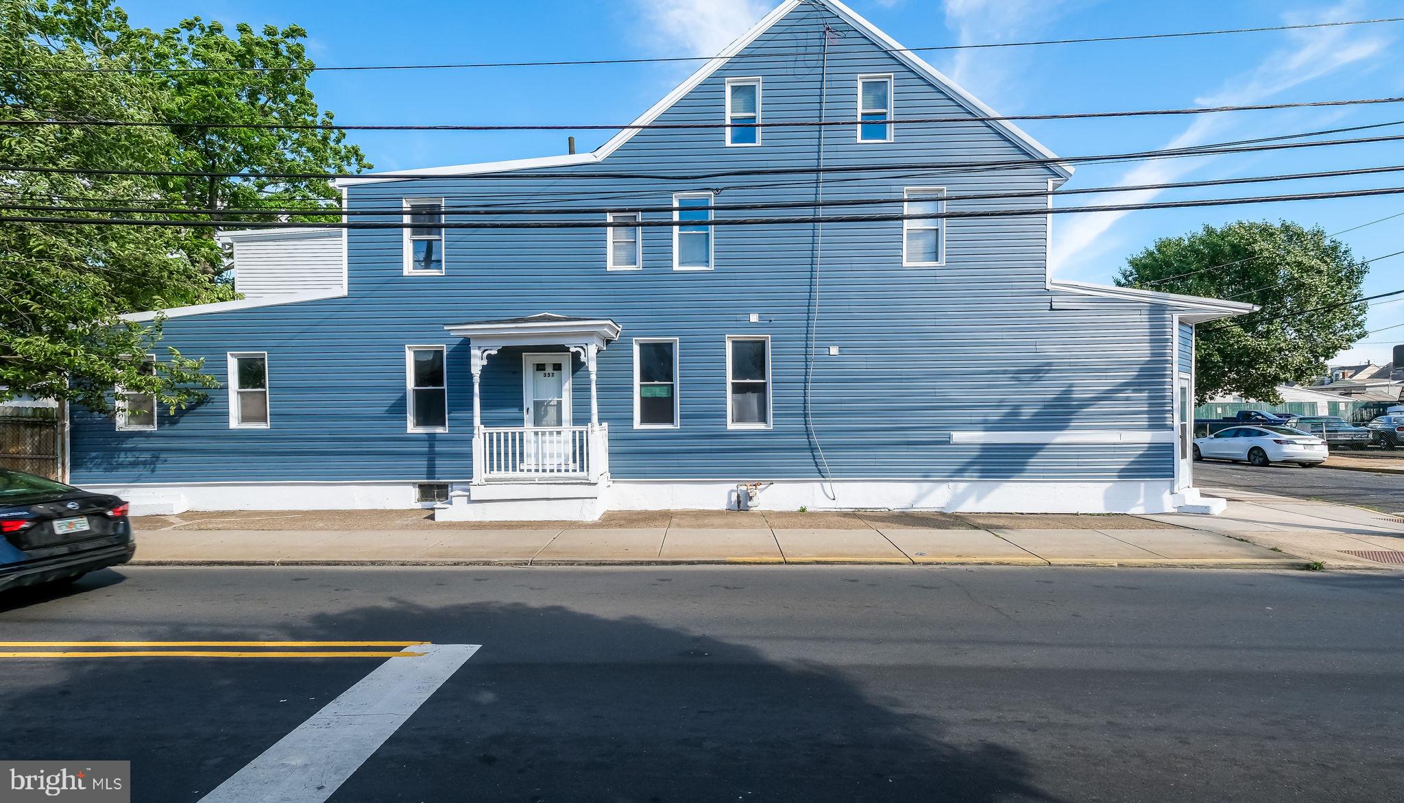 357 Washington Street Bristol, PA 19007 - Photo 3 of 28