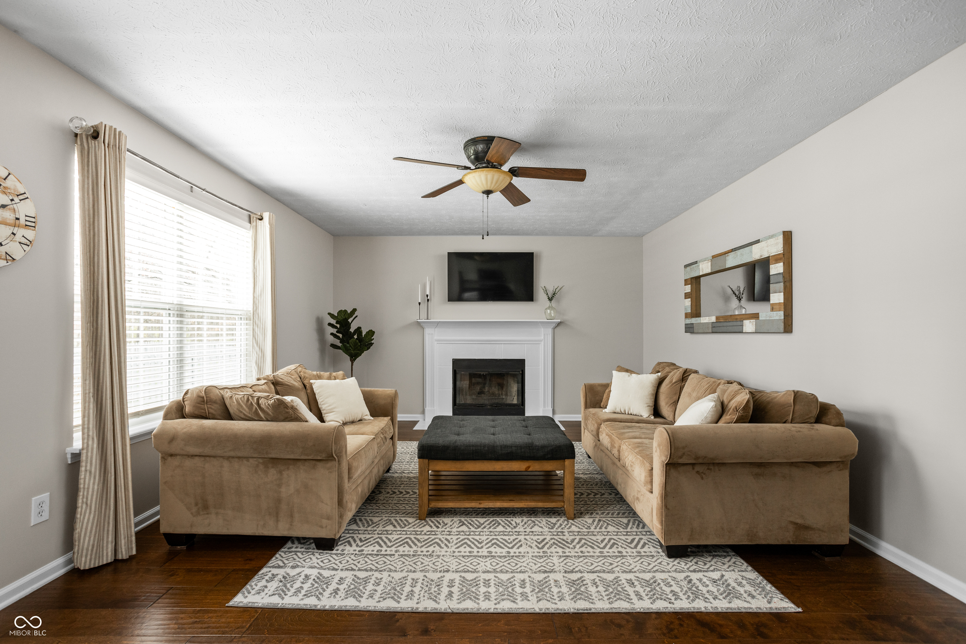 5325 Rippling Brook Way Carmel, IN 46033 - Photo 6 of 34 Gallery Image 6
